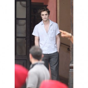rob-on-set8 rob-on-set8