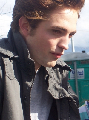 rob-on-set-of-twilight-2 rob-on-set-of-twilight-2