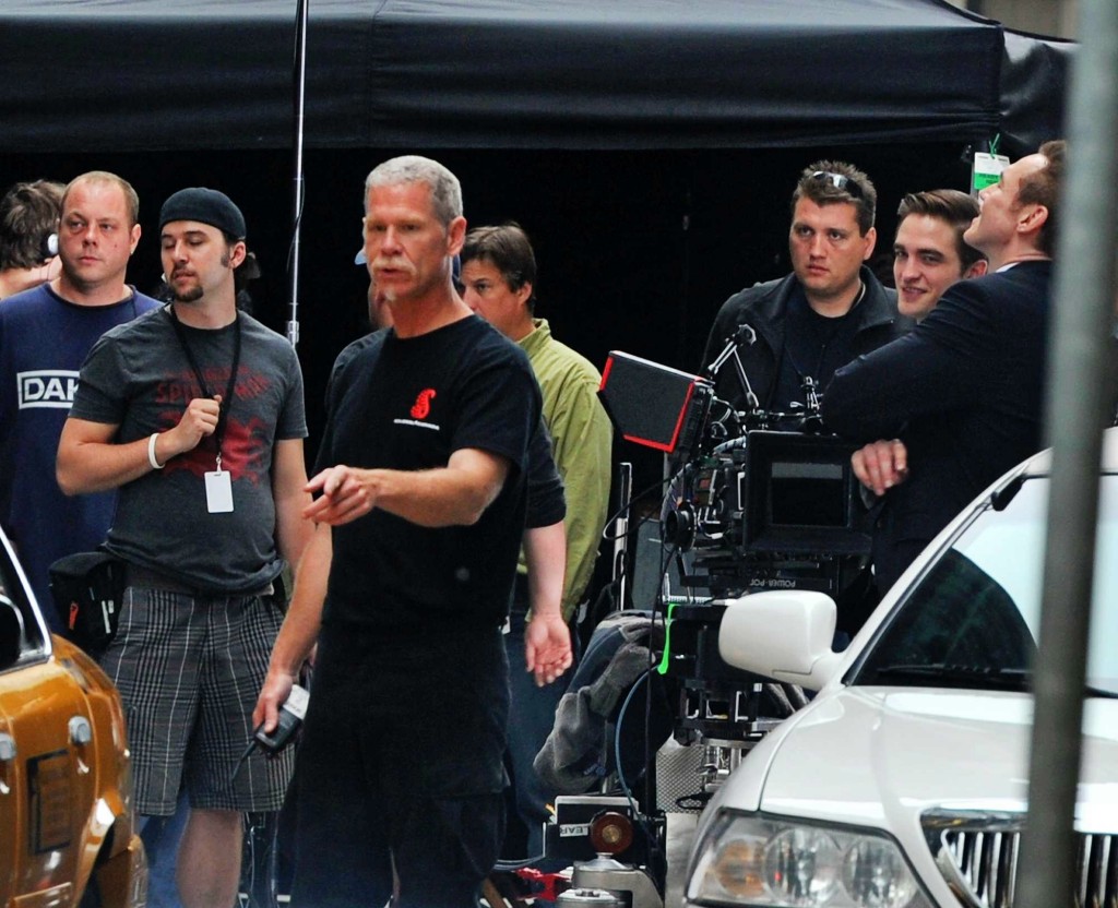 Rob on set Cosmopolis (2)