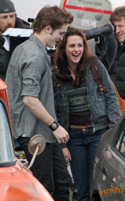 rob-and-kristen-laughing rob-and-kristen-laughing