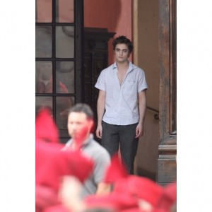 rob-on-set7 rob-on-set7