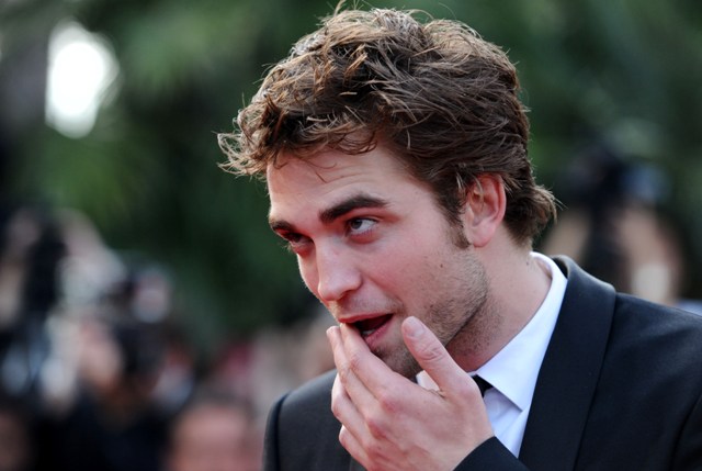 rob-on-red-carpet-ib-premiere27