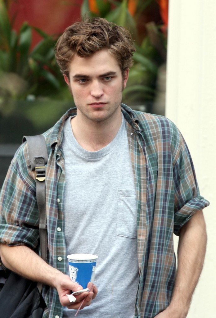rob on set day1-4 rob on set day1-4