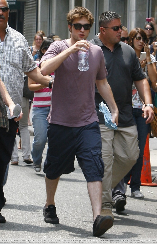 Robert Pattinson, Emilie de Ravin