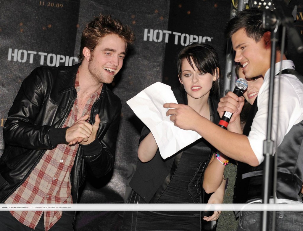 Hot Topic 6 Nov 09