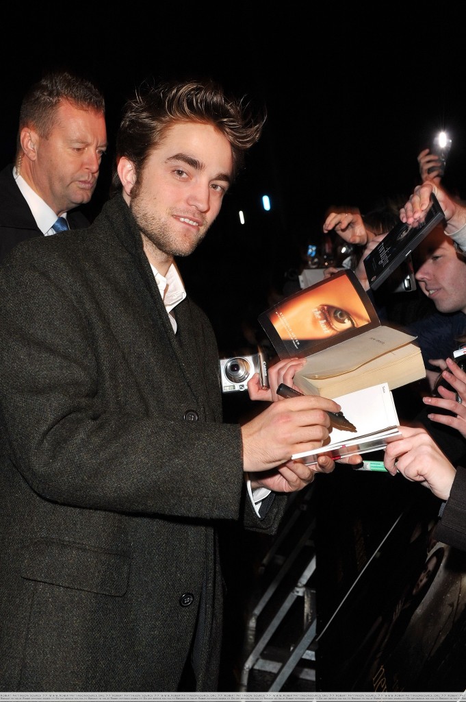 Robert Red Carpet London Nov 09