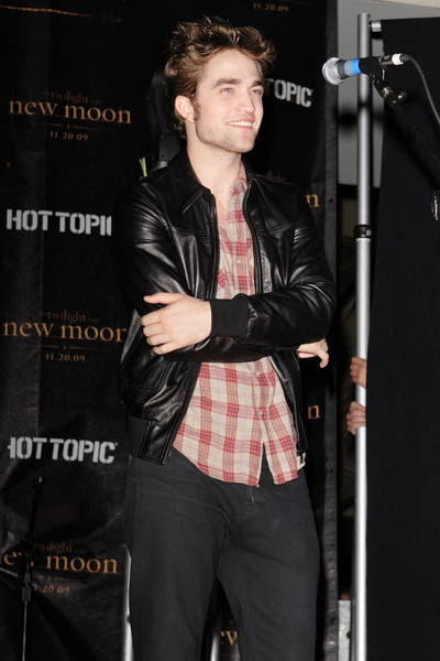 Hot Topic 68 Hot Topic 68