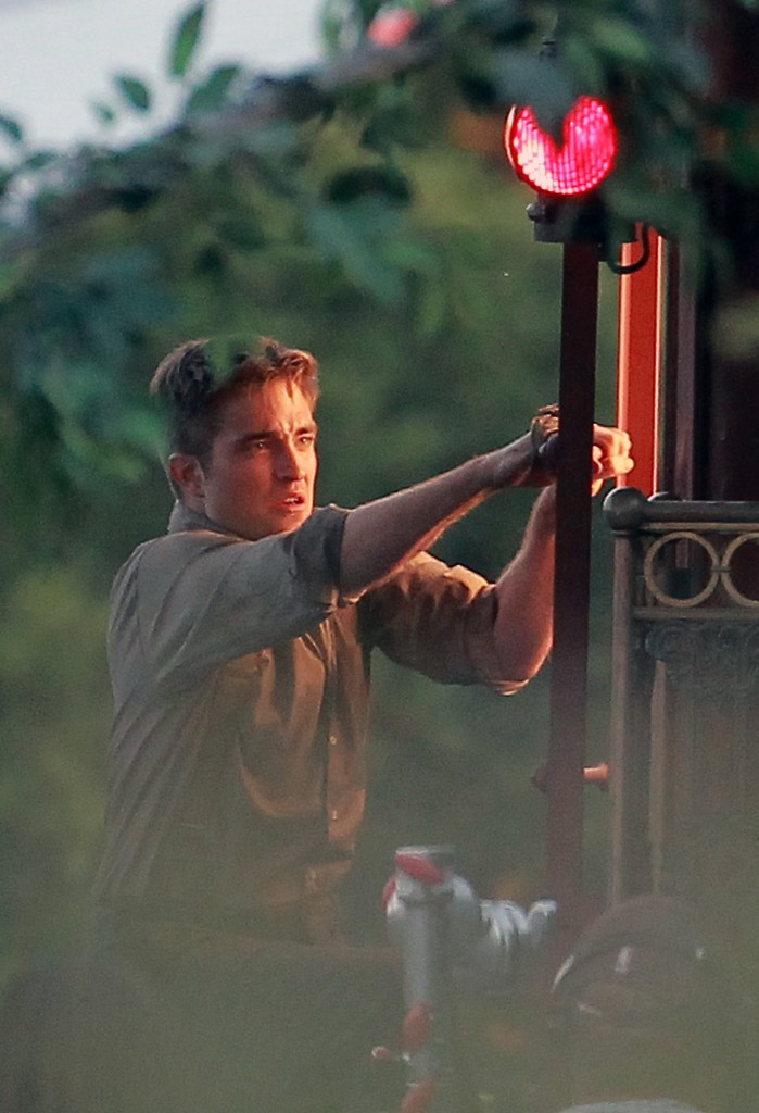 Rob 7 on set