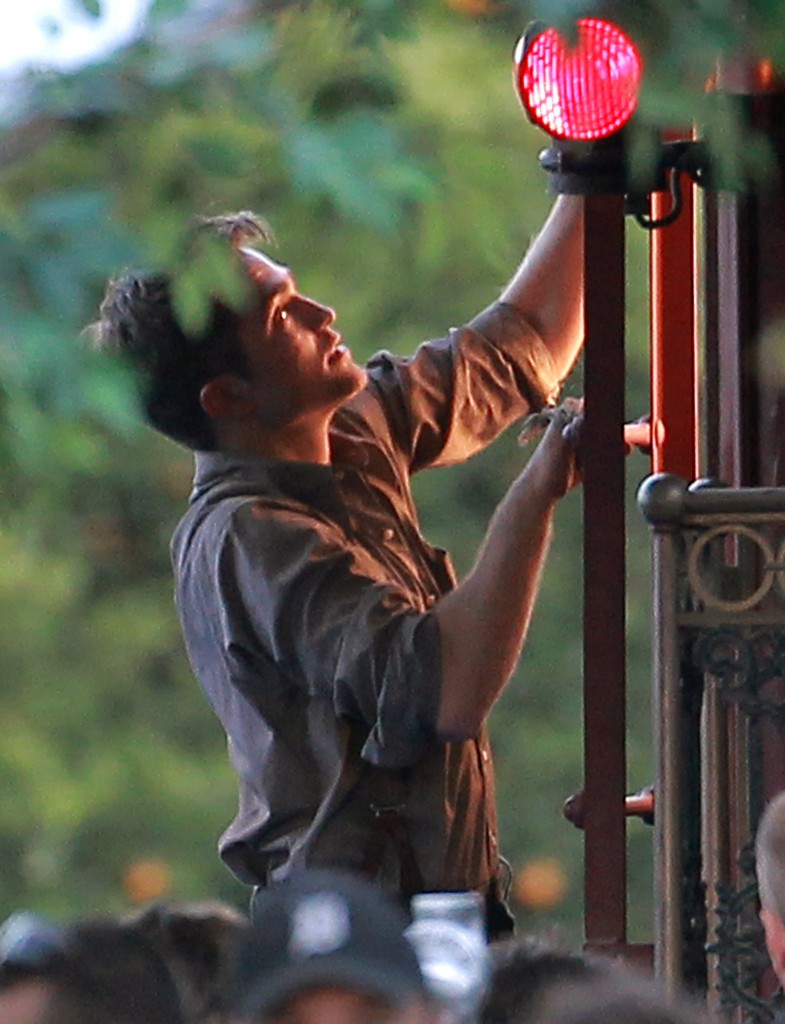 Rob on set 2