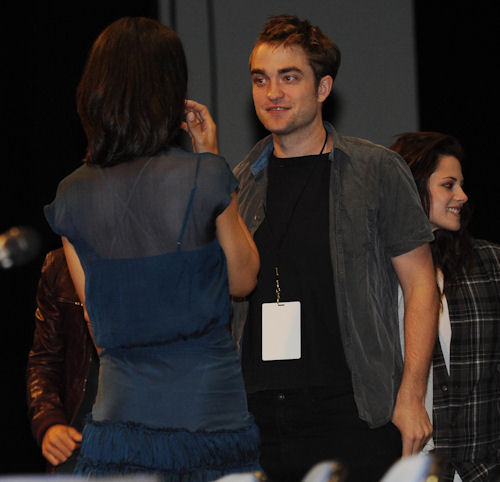 Rob & Cast HQ (10)