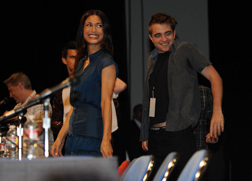 Rob & Cast HQ (12)